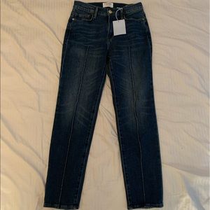 Never worn Frame denim Le Nouveau Straight